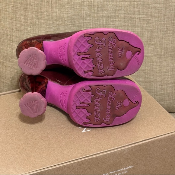 John Fluevog Luxury Freeze Lena Parfait Platform Ankle Boot in Berry - Picture 5 of 5